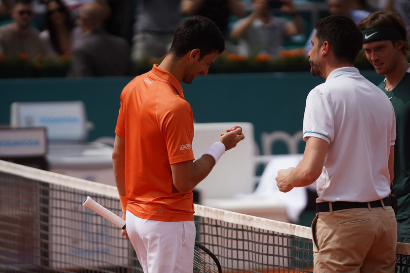 Nole i Rubljov se tucali jajima umjesto bacanja novčića