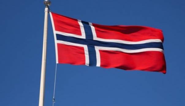 Norveška ponovo otvorila škole, frizerske i ostale salone