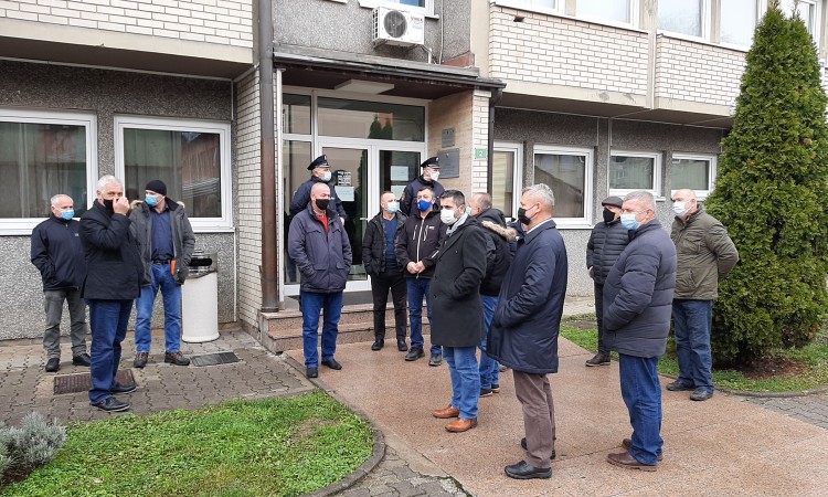 Nosioci najvećih ratnih priznanja USK izrazili protest zbog neusvajanja zakona