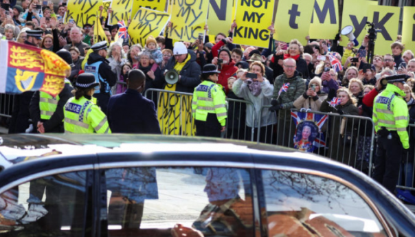 'Not my king': Kralja Charlesa izviždali antimonarhijski demonstranti