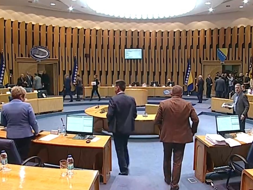 Nova blokada: SNSD nije došao na sjednicu Doma naroda