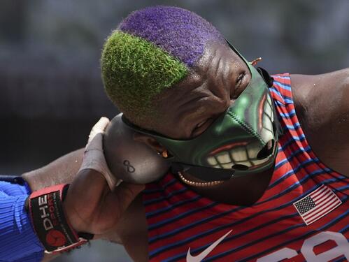 Nova čudna takmičarka na OI: Nosi masku i ne dopušta da je iko zove ženom