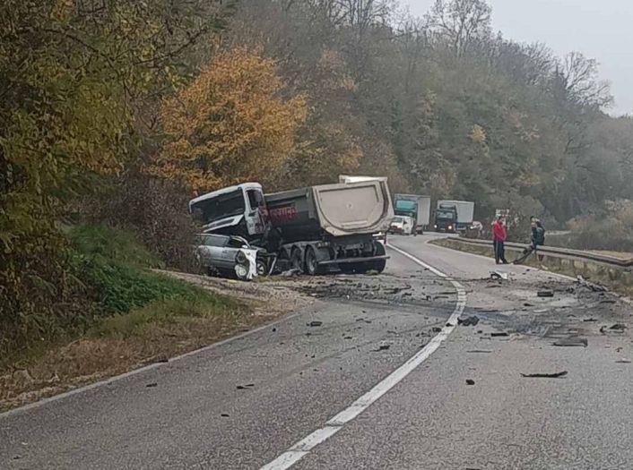 Nova nesreća na bh. cestama: Poginuo vozač automobila
