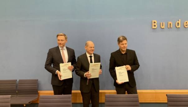 Nova njemačka vlada potpisala koalicijski sporazum