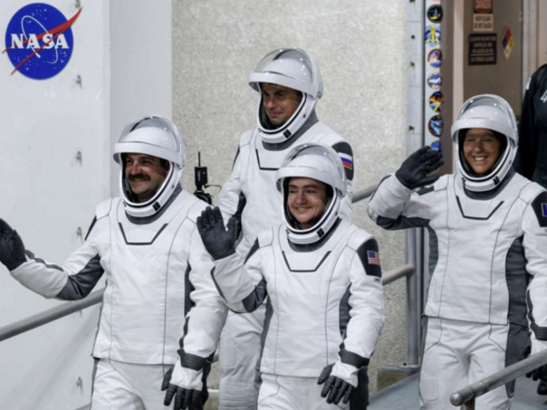 Nova posada stiže na Međunarodnu svemirsku stanicu nakon medicinske evakuacije