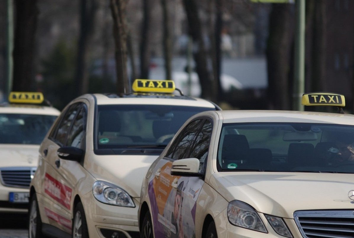 Nova pravila za taksi aplikacije u RH: Prvo cijena i ruta, pa vožnja