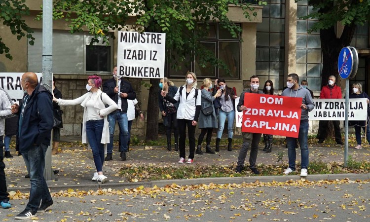 Nova protestna šetnja zdravstvenih radnika u Mostaru