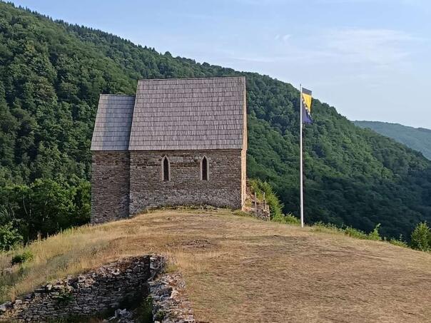 Nova šansa za razvoj: Dvije stotine putnika na prvoj vožnji turističkim vozom Sarajevo–Vareš
