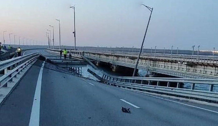 Nova snimka Krimskog mosta nakon sinoćnjih eksplozija