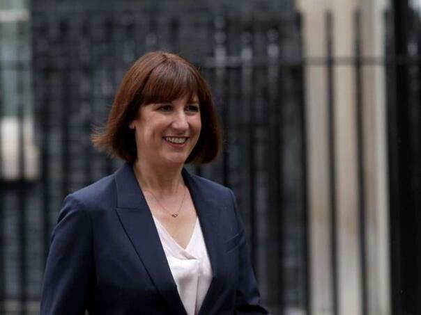 Nova vlada Velike Britanije najavila velike rezove u potrošnji