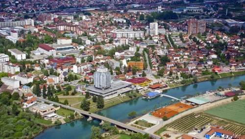 Nova žrtva koronavirusa u RS, u Prijedoru nakon sina preminuo i otac