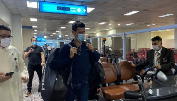 Novak Đoković sletio u Dubai, dočekali ga navijači