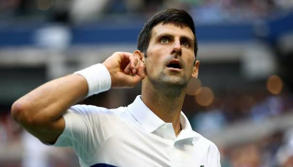 Novak prepustio Nišikoriju prvi set pa došao do četvrtog kola