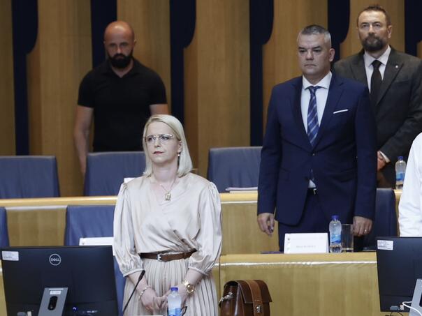Novaković Bursać došla na sjednicu iako je izgubila mandat