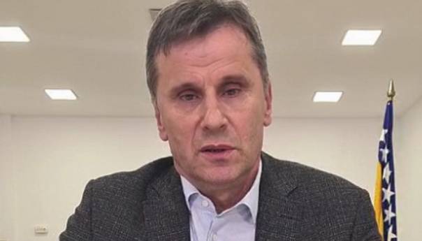 Novalić: Bespotrebna panika, zakone podržala struka - rasterećuju privredu