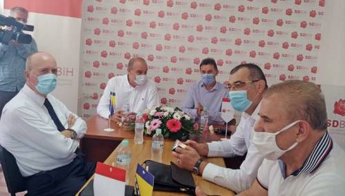 Novalić čestitao na izboru dr. Jusufovića za kandidata u Tuzli