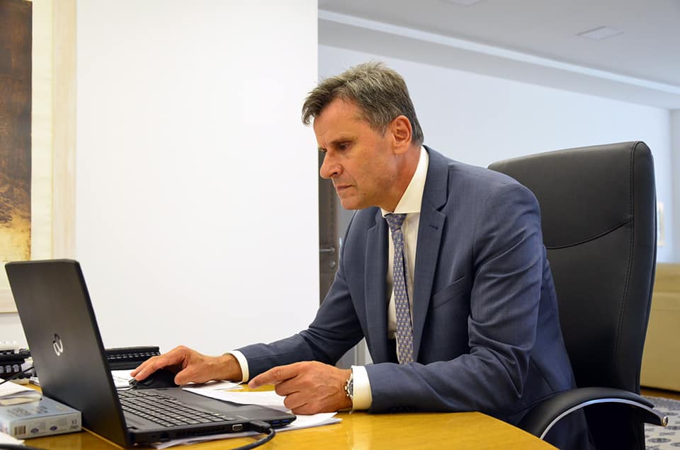 Novalić: Dan ukopa Brčaka proglasiti Danom žalosti