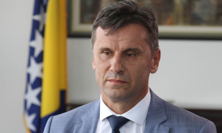 Novalić: Duboko me potresla vijest o tragičnoj pogibiji troje članova porodice Krstić