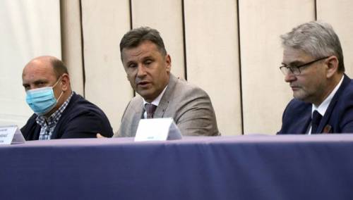 Novalić i Bukvarević sa borcima: Stabilnost socijalnih davanja