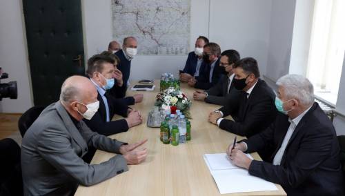 Novalić i Džindić u Varešu: Podrška infrastrukturnim projektima