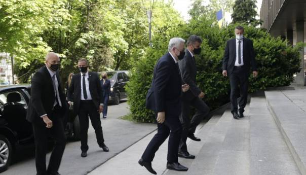 Novalić i Krivokapić: Unaprijediti ekonomsku saradnju