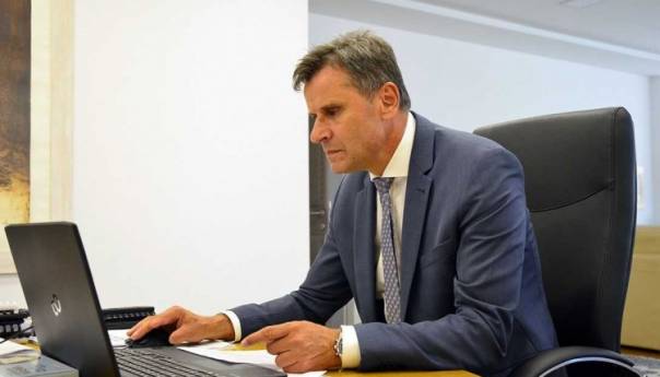 Novalić: Vraćeno 20 hiljada radnih mjesta, suficit 7 miliona KM