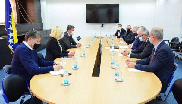 Novalić i ministrica Đapo primili delegacije SBK i Leipziga