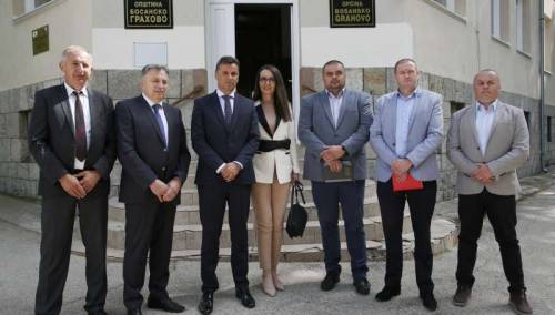 Novalić i Zukić u posjeti Bosanskom Grahovu, Drvaru i Glamoču