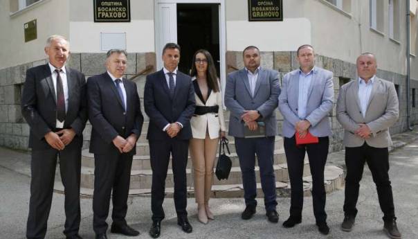 Novalić i Zukić u posjeti Bosanskom Grahovu, Drvaru i Glamoču