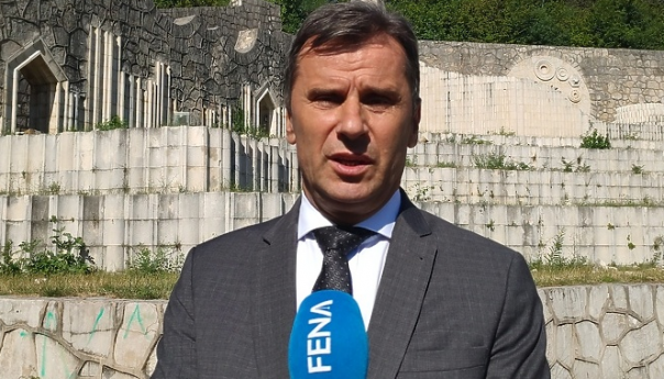 Novalić ispunio obećanje: Za obnovu Partizanskog groblja 200 hiljada KM