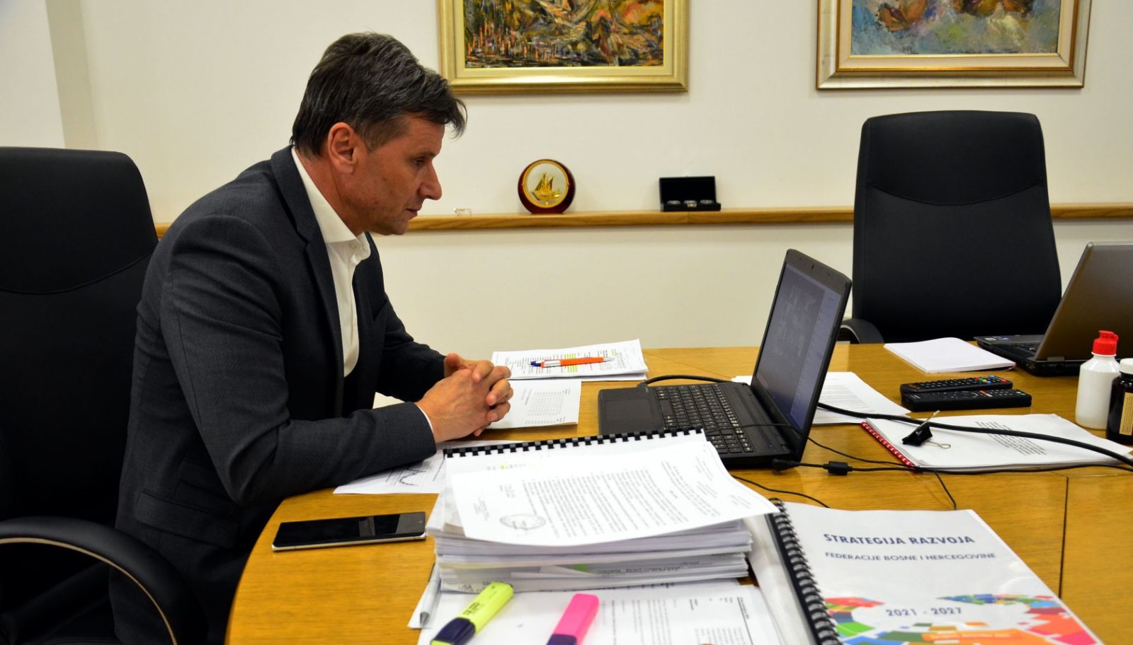 Novalić iznio detalje o nabavci vakcina, razgovori s Pfizerom, Kinom, Rusijom