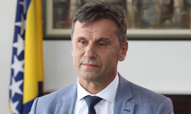 Novalić izrazio saučešće povodom smrti Ljube Bešlića