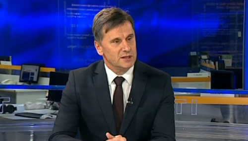 Novalić: Minimalna plata i 700 KM, ako se usvoje zakoni o doprinosima