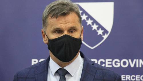 Novalić: Nećemo ići u zatvaranje, poštujte mjere i vakcinišite se