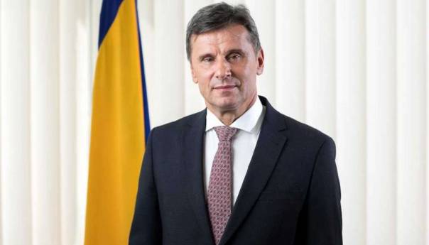 Novalić: Neka nas i ovaj bajram podsjeti na značaj međusobnog uvažavanja i razumijevanja