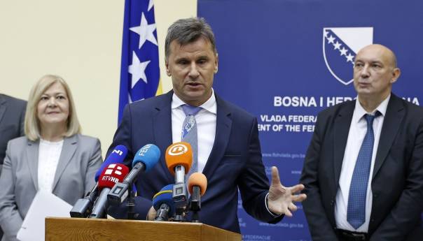 Novalić: Nema mjesta panici, svi kapaciteti su u pogonu