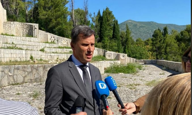 Novalić obišao Partizansko groblje: Ovaj fašizam mora biti kažnjen