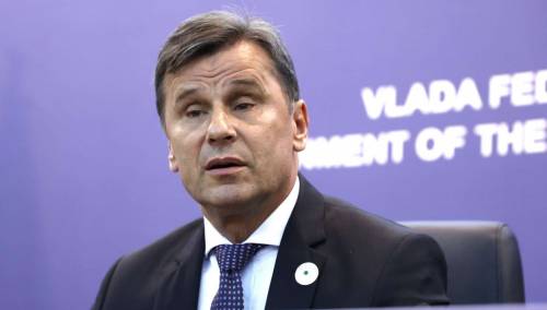 Novalić pojasnio uredbu, pozvao i kantone da pomognu građanima