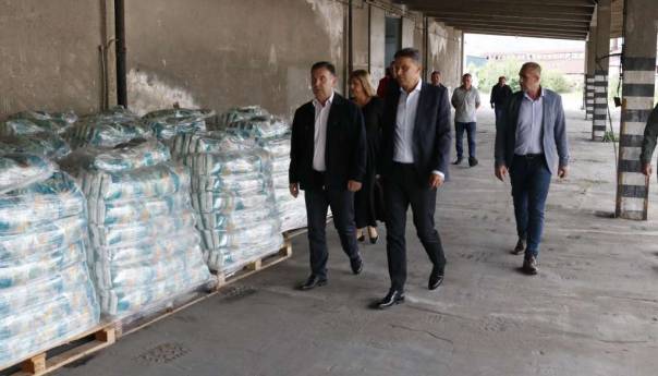Novalić posjetio robne rezerve: Pomoć socijalno ugroženim