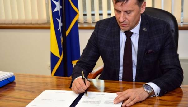 Novalić potpisao Prijedlog zakona i uputio ga u Parlament
