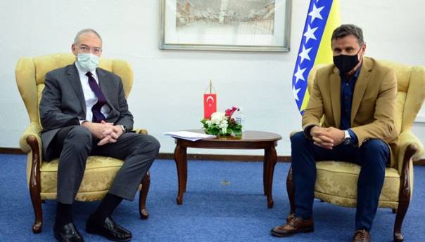 Novalić s ambasadorom Turske: Dobri uslovi za proširenje saradnje
