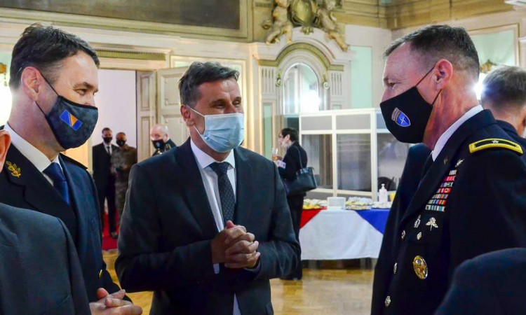 Novalić s komandantom NATO Štaba: Neupitna podrška