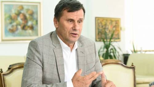 Novalić smijenio savjetnike Ganibegovića i Blagojevića