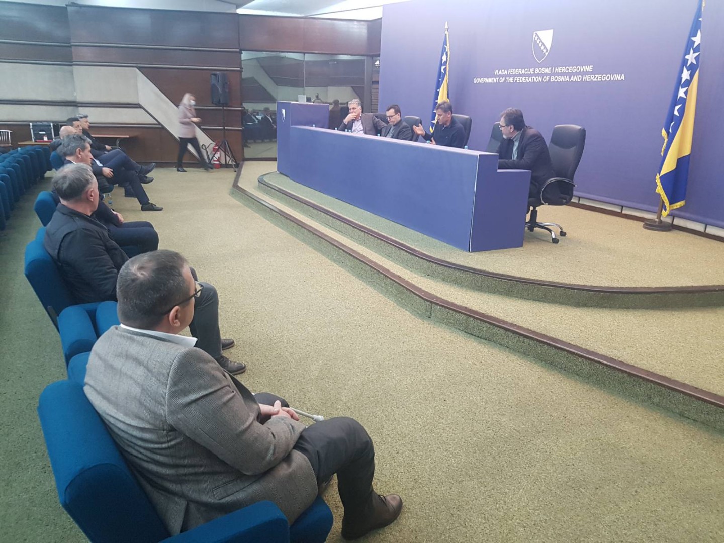 Počeo sastanak s Novalićem u Vladi: Traži se rješenje