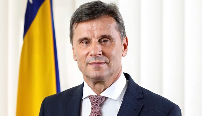 Novalić: Susramljeni Forto barem da se izvini građanima