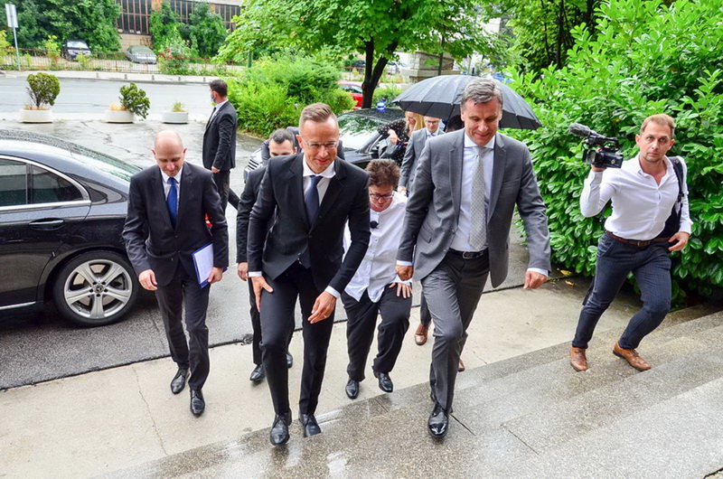 Novalić - Szijjarto: Unapređenje saradnje u mnogim oblastima privrede