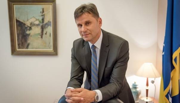 Novalić uputio čestitku povodom 69. rođendana Bosnalijeka