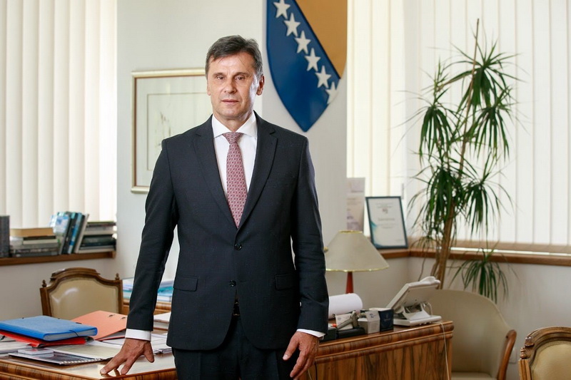 Novalić uputio čestitku za Novu godinu