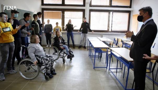 Novalić: Vlada FBiH podržavat će i dalje osobe s teškoćama u razvoju