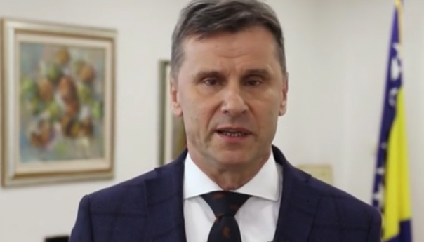 Novalić: Vlada radi po Ustavu i zakonu, a ne željama pojedinaca